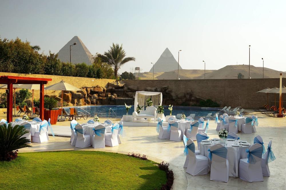 Le Meridien Pyramids Hotel & Spa Giza Extérieur photo